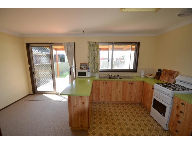 10 Oval Drive, Shoalhaven Heads NSW 2535