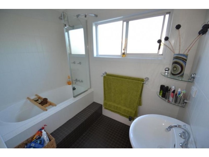 90 Scott Street, Shoalhaven Heads NSW 2535