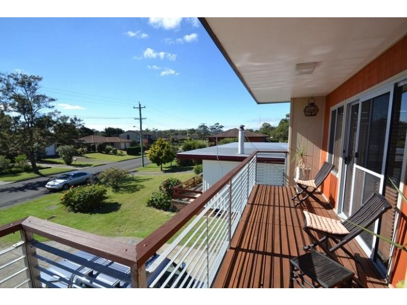90 Scott Street, Shoalhaven Heads NSW 2535