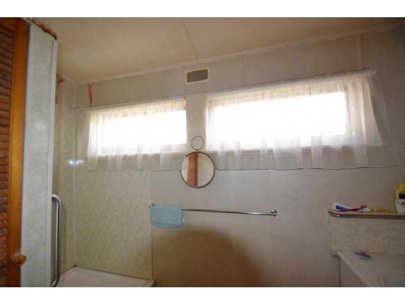 81 River Road, Shoalhaven Heads NSW 2535