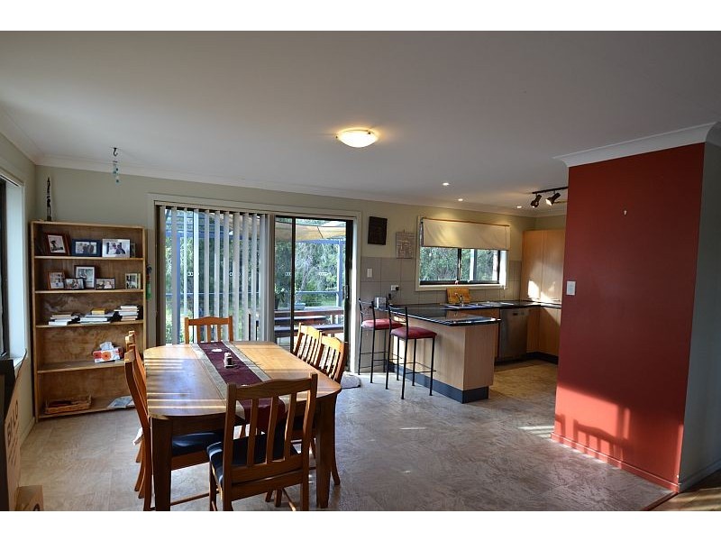 36 Shackleton Street, Shoalhaven Heads NSW 2535