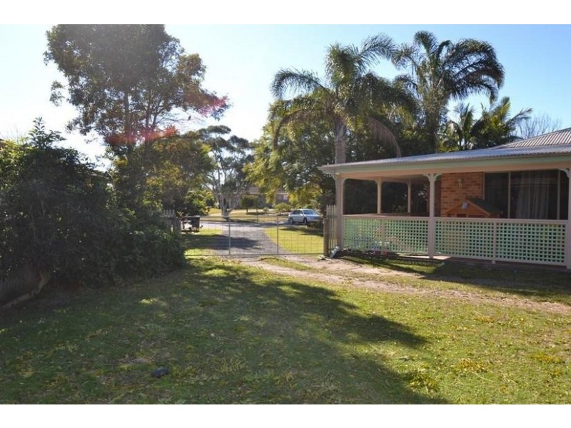 5 Gray Close, Shoalhaven Heads NSW 2535