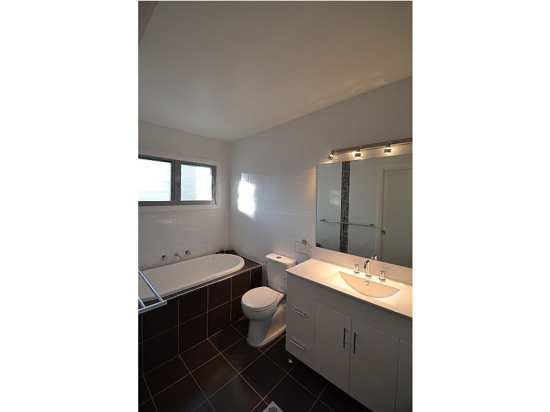 30a McIntosh Street, Shoalhaven Heads NSW 2535