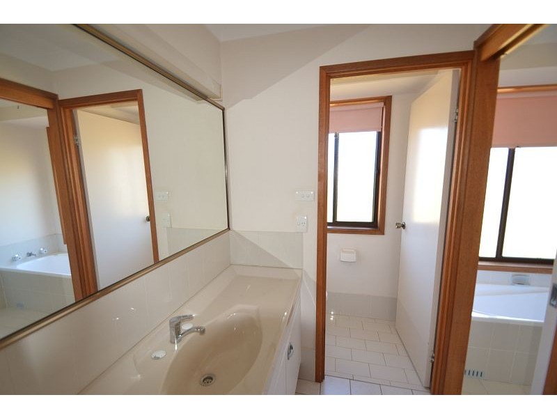 22 Golden Hill Avenue, Shoalhaven Heads NSW 2535