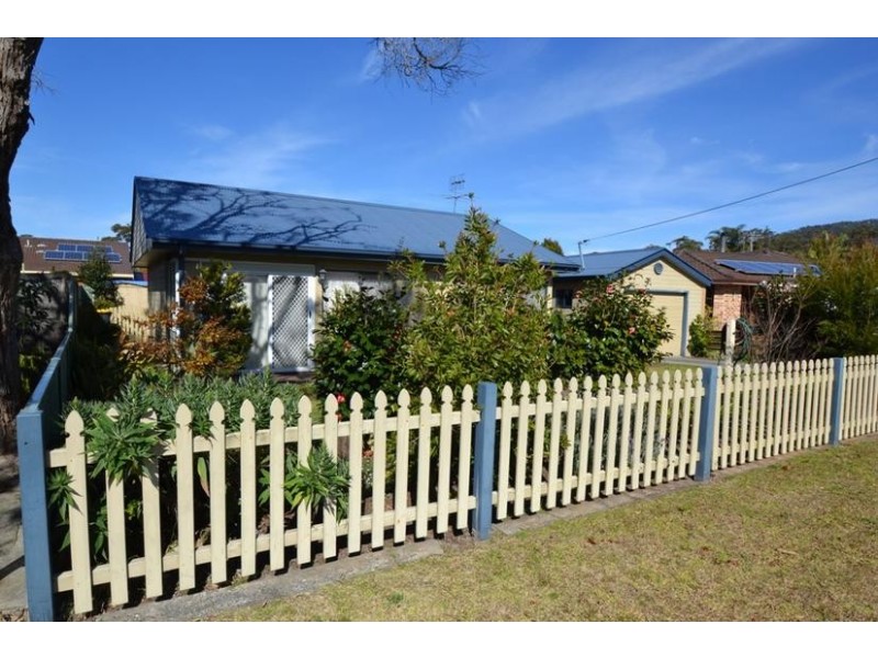 4 Lovegrove Street, Shoalhaven Heads NSW 2535