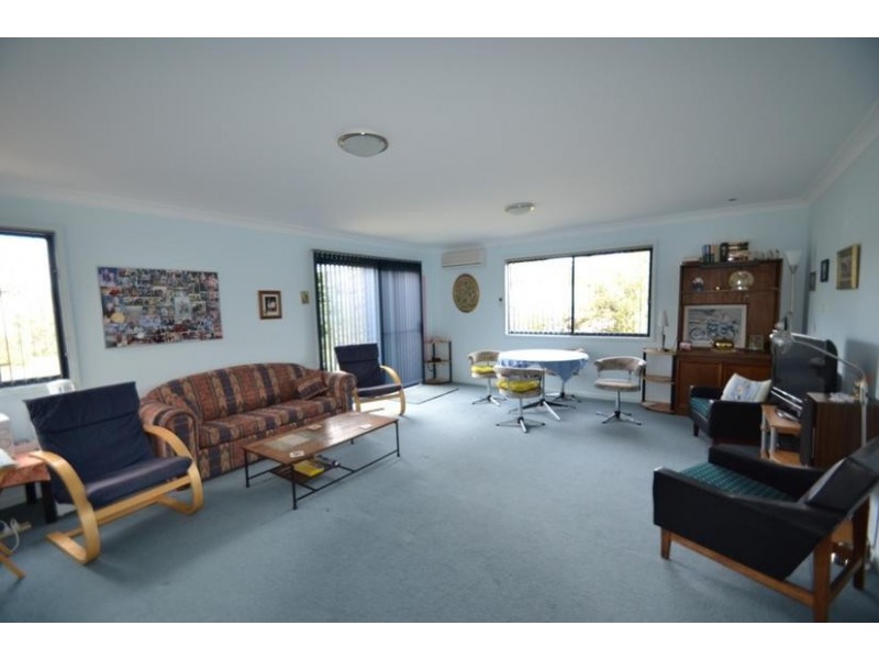 4 Lovegrove Street, Shoalhaven Heads NSW 2535