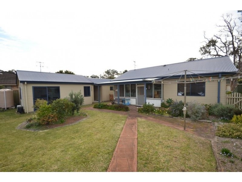 4 Lovegrove Street, Shoalhaven Heads NSW 2535