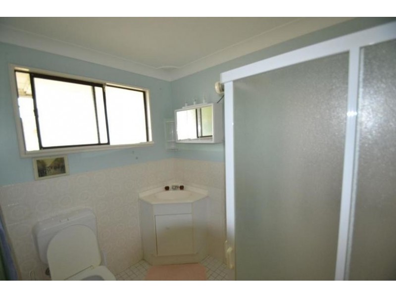 4 Lovegrove Street, Shoalhaven Heads NSW 2535