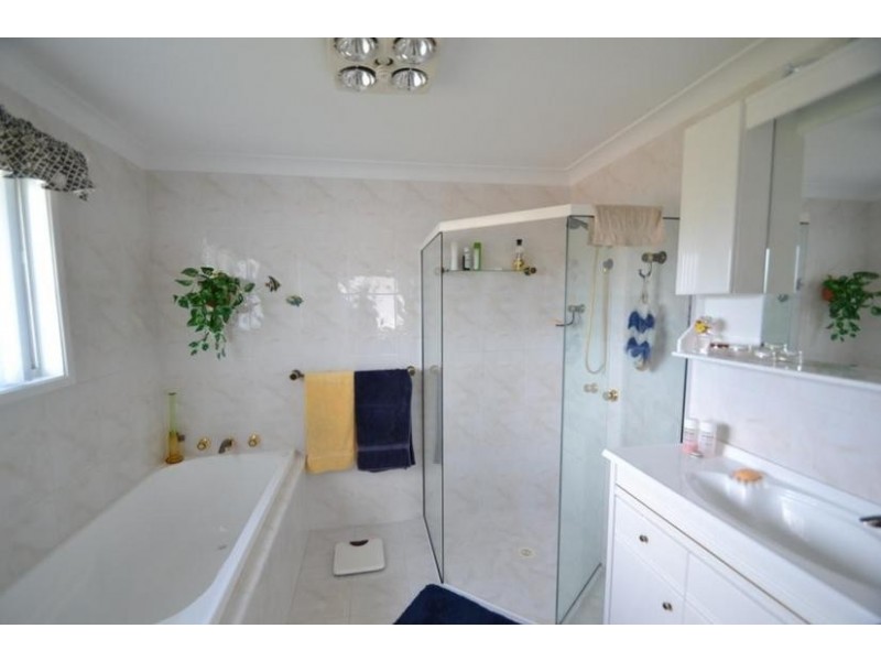 3 Davison Drive, Shoalhaven Heads NSW 2535