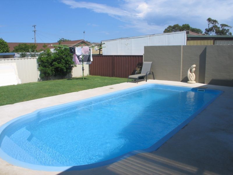 8 Oval Drive, Shoalhaven Heads NSW 2535