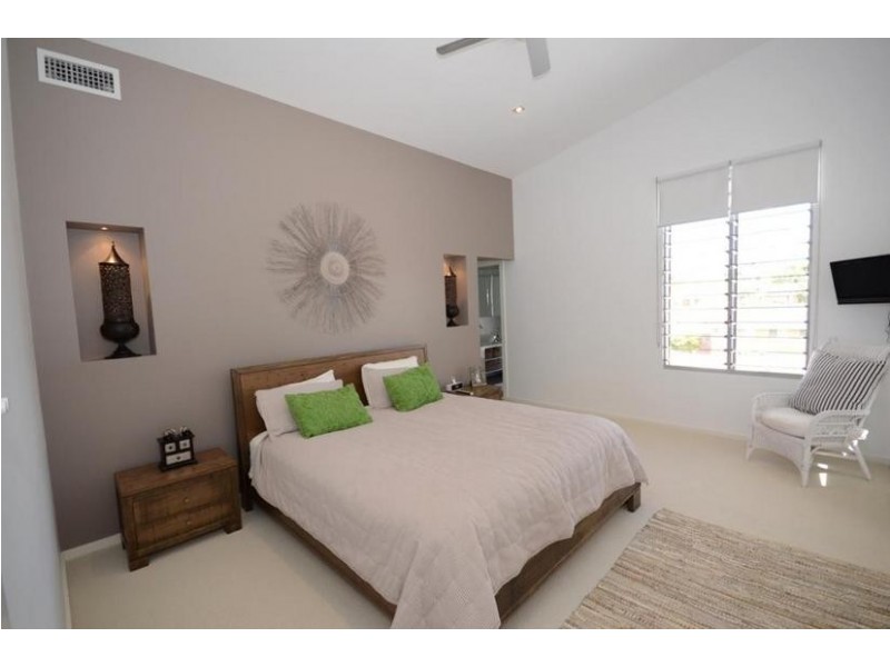 11 Staples Street, Shoalhaven Heads NSW 2535