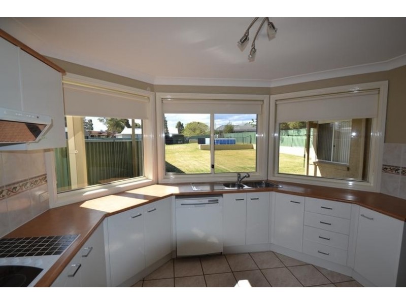 21 Ravenscliffe Road, Shoalhaven Heads NSW 2535