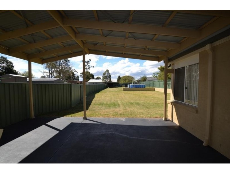 21 Ravenscliffe Road, Shoalhaven Heads NSW 2535