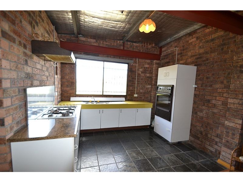 2 Bass Road, Shoalhaven Heads NSW 2535