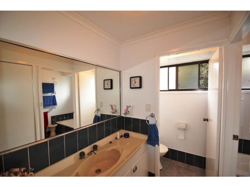 8 Boyd Street, Shoalhaven Heads NSW 2535