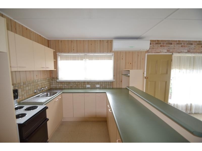 81 River Road, Shoalhaven Heads NSW 2535