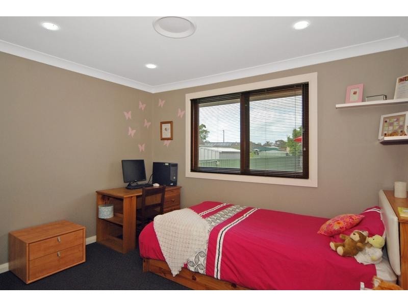 24 Amundsen Avenue, Shoalhaven Heads NSW 2535