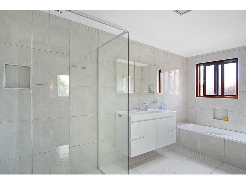 24 Amundsen Avenue, Shoalhaven Heads NSW 2535