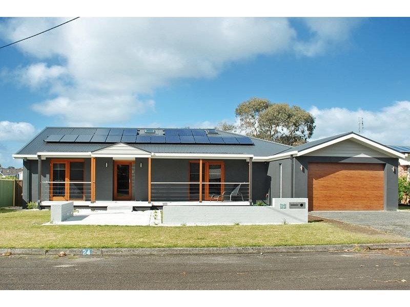 24 Amundsen Avenue, Shoalhaven Heads NSW 2535