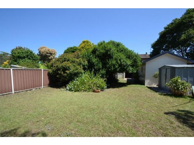35 Ravenscliffe Road, Shoalhaven Heads NSW 2535