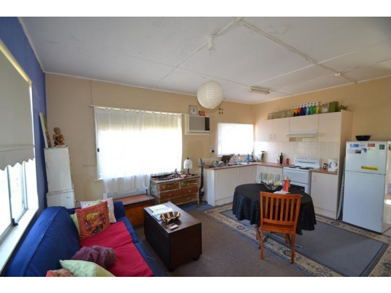 35 Bolt Street, Shoalhaven Heads NSW 2535