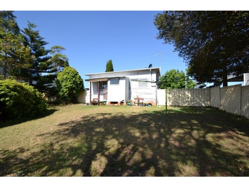 35 Bolt Street, Shoalhaven Heads NSW 2535