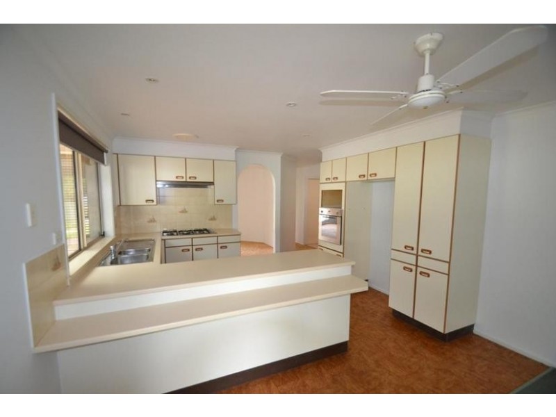 12 Renown Avenue, Shoalhaven Heads NSW 2535