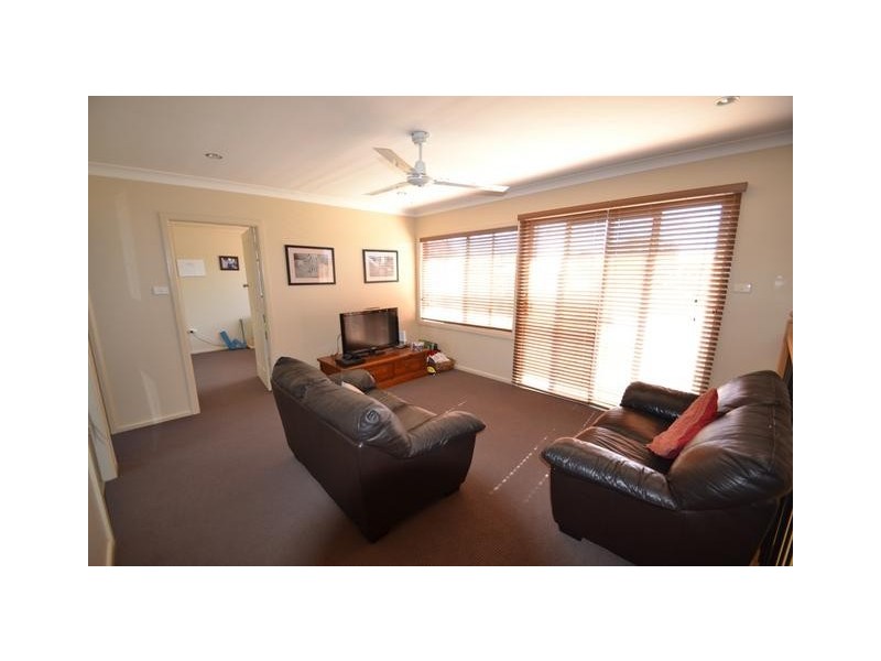 90 Scott Street, Shoalhaven Heads NSW 2535