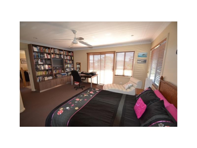 90 Scott Street, Shoalhaven Heads NSW 2535