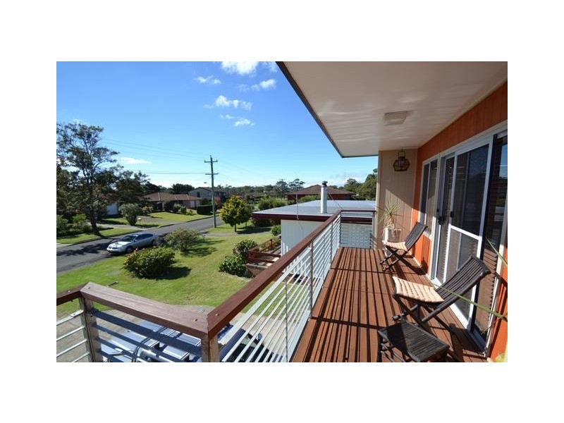 90 Scott Street, Shoalhaven Heads NSW 2535