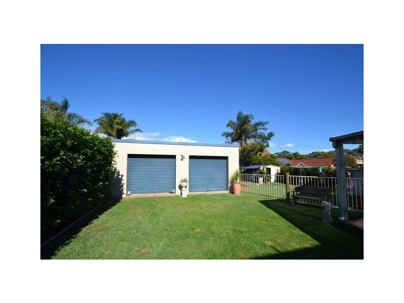 90 Scott Street, Shoalhaven Heads NSW 2535