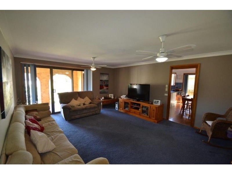 4 Bass Road, Shoalhaven Heads NSW 2535