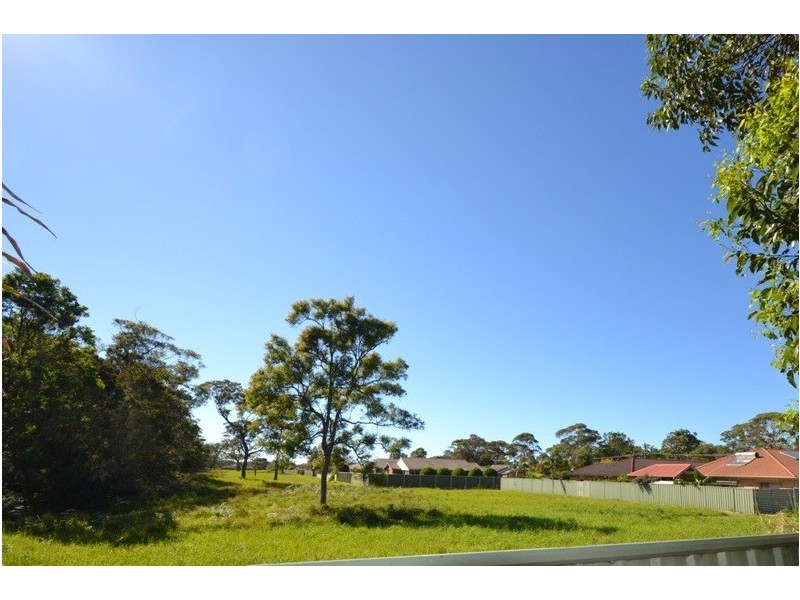 4 Bass Road, Shoalhaven Heads NSW 2535