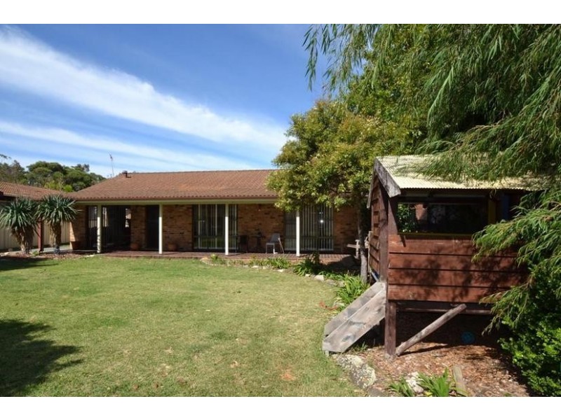 8 Cheltenham Drive, Shoalhaven Heads NSW 2535