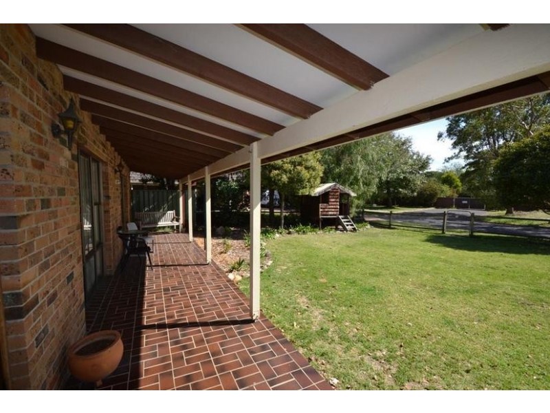 8 Cheltenham Drive, Shoalhaven Heads NSW 2535