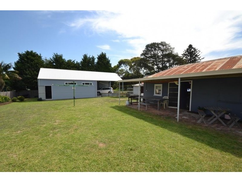 11 Lloyd Street, Shoalhaven Heads NSW 2535