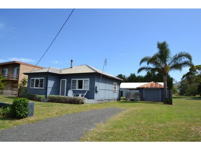 11 Lloyd Street, Shoalhaven Heads NSW 2535