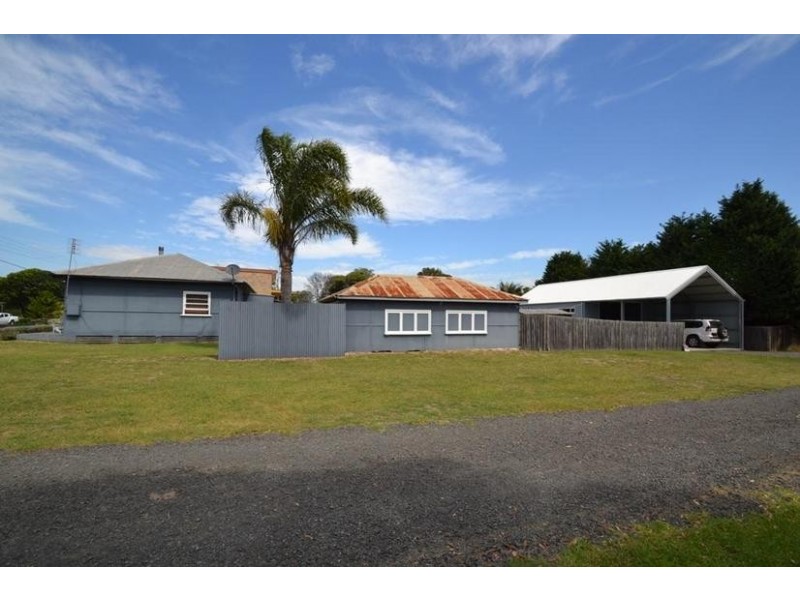 11 Lloyd Street, Shoalhaven Heads NSW 2535