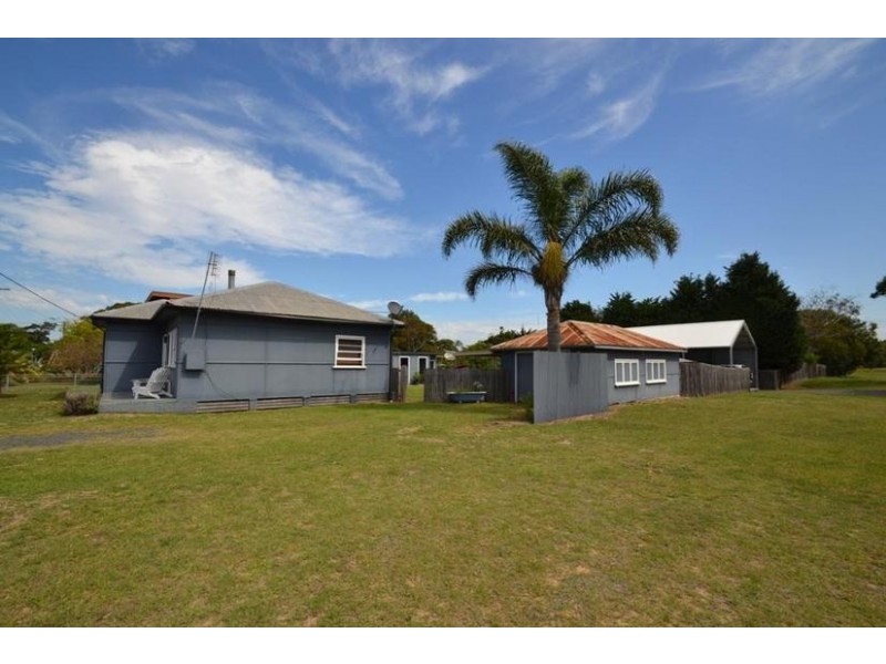 11 Lloyd Street, Shoalhaven Heads NSW 2535