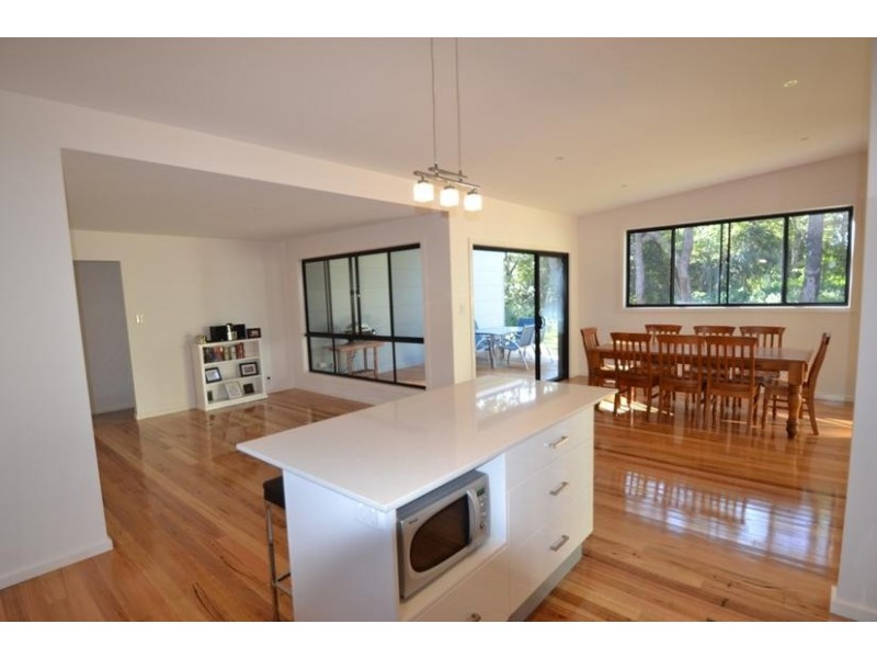 10 Scott Street, Shoalhaven Heads NSW 2535