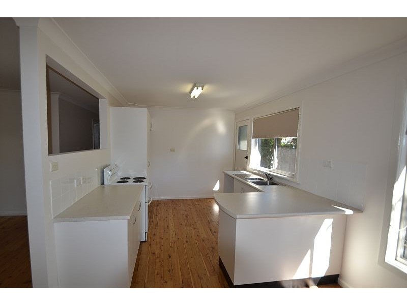 9 Trentham Road, Shoalhaven Heads NSW 2535