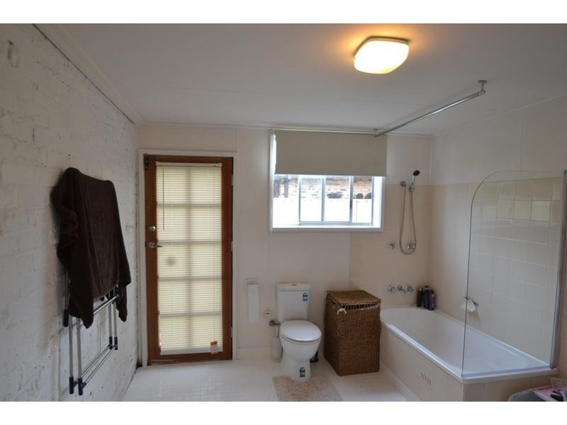 1 Throsby St, Shoalhaven Heads NSW 2535