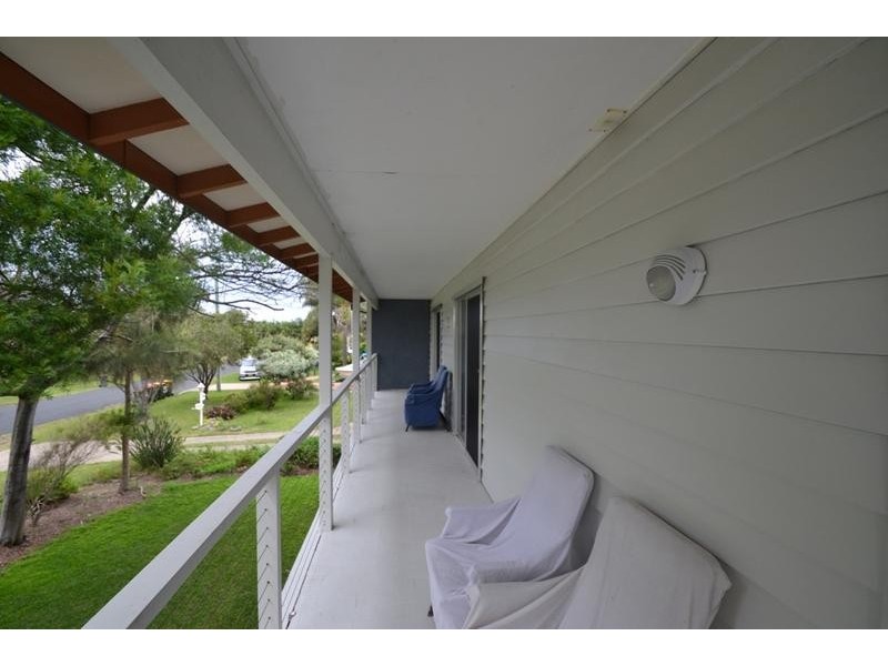 1 Throsby St, Shoalhaven Heads NSW 2535