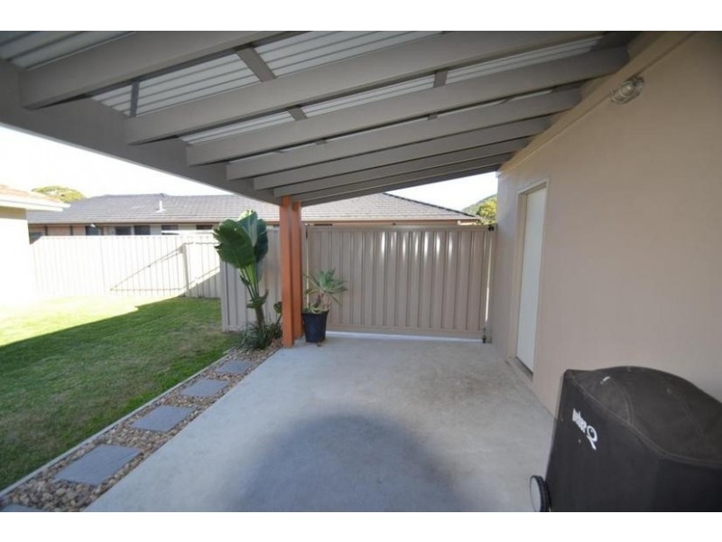 15 Ravenscliffe Road, Shoalhaven Heads NSW 2535