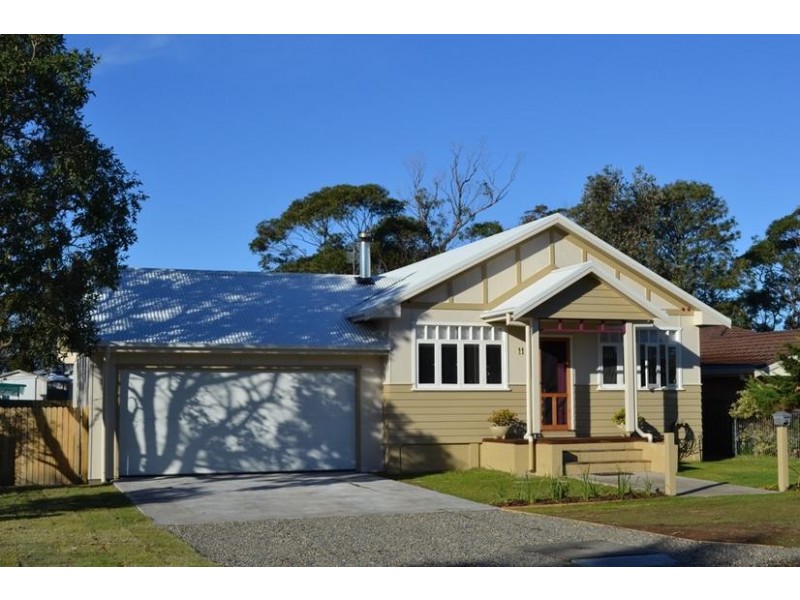 11 McIntosh Street, Shoalhaven Heads NSW 2535