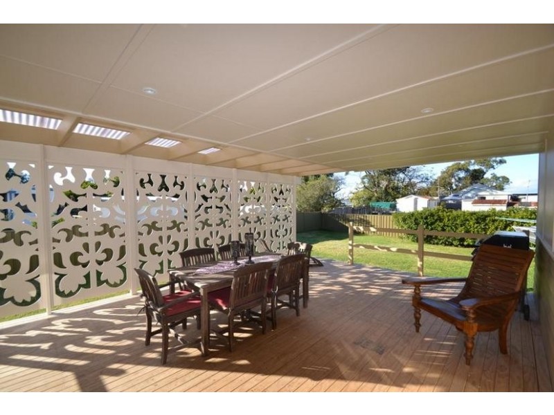 11 McIntosh Street, Shoalhaven Heads NSW 2535