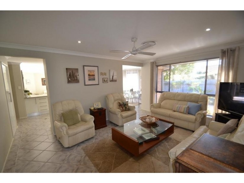 7 Mathews Street, Shoalhaven Heads NSW 2535
