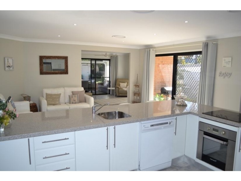 7 Mathews Street, Shoalhaven Heads NSW 2535