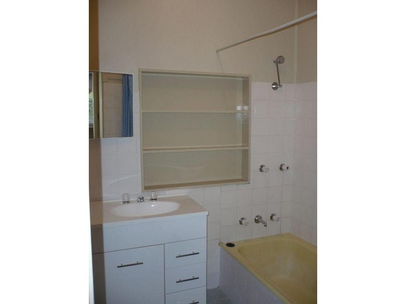 83 river River Road, Shoalhaven Heads NSW 2535