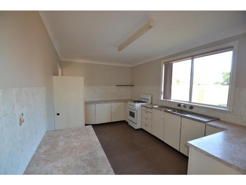 33 Aspinall Street, Shoalhaven Heads NSW 2535